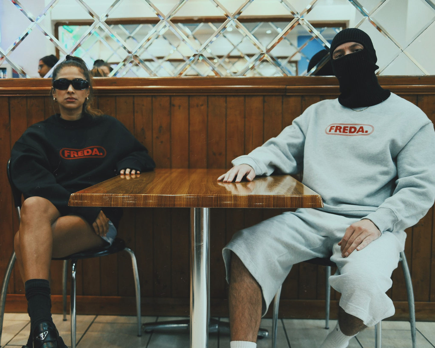 THE FREDA. SWEATSHIRT BLACK
