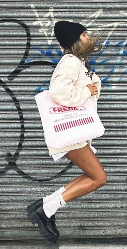 THE FREDA. TOTE