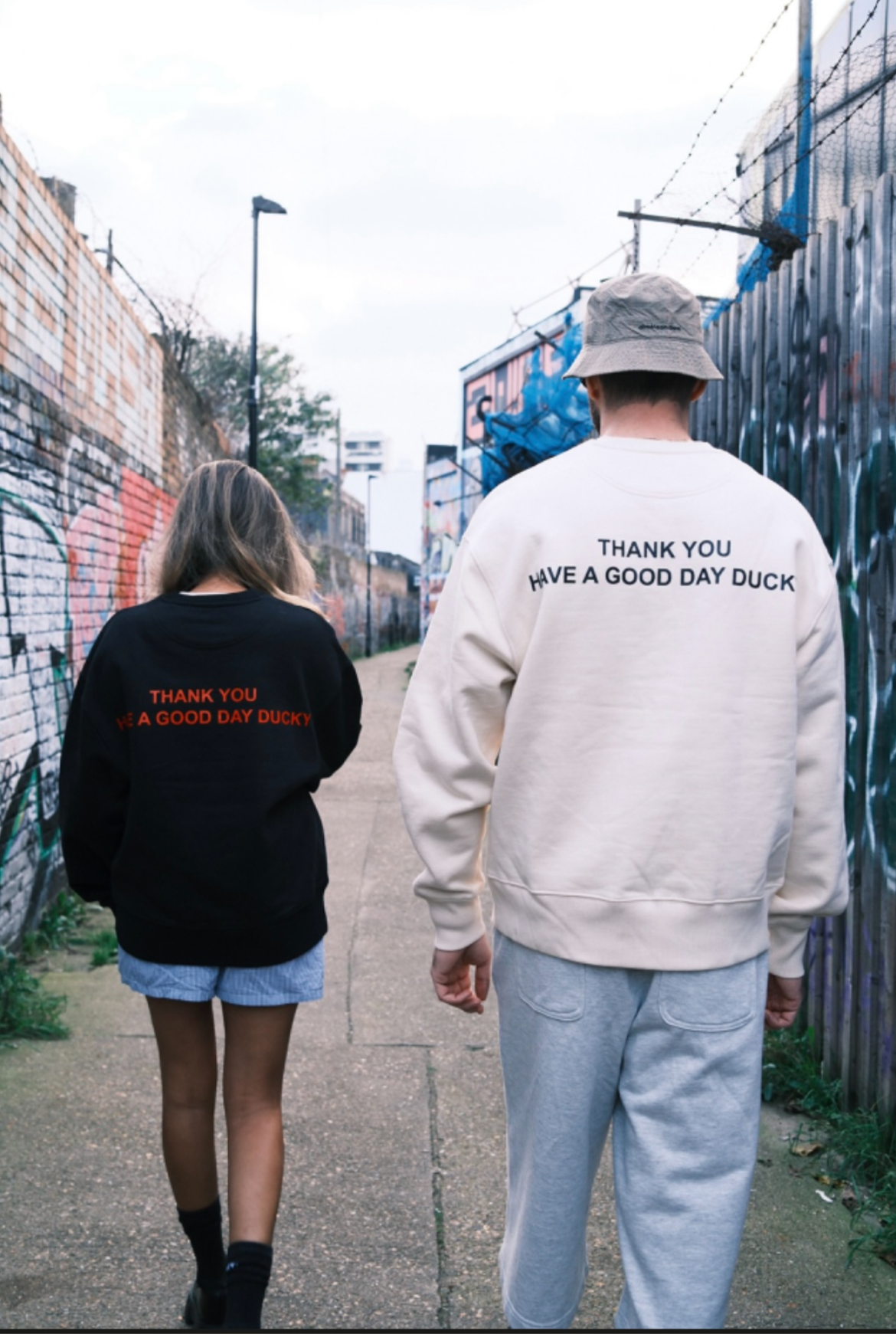 THE FREDA. SWEATSHIRT CREAM