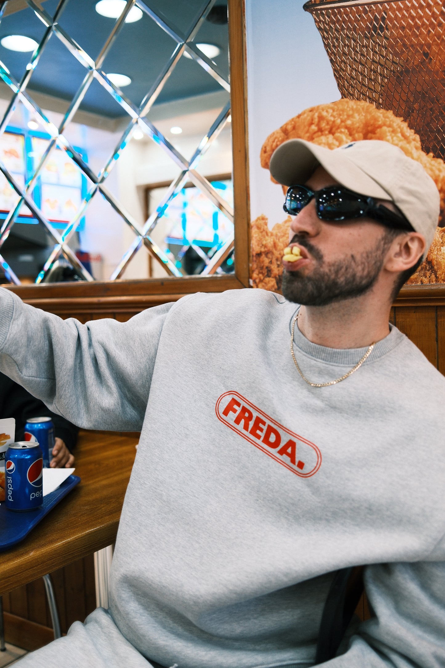 THE FREDA. SWEATSHIRT GREY